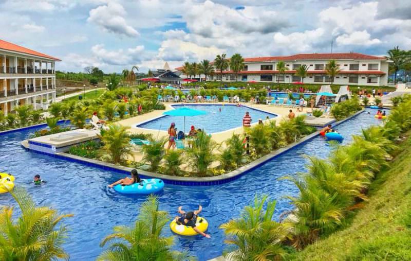 parque acuatico Hotel Las Camelias